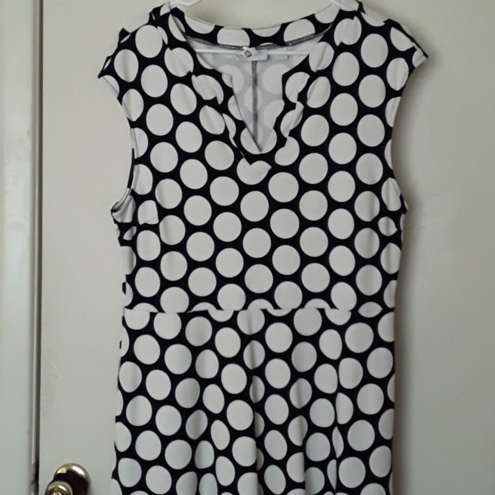Dress - Picture 2 of 2